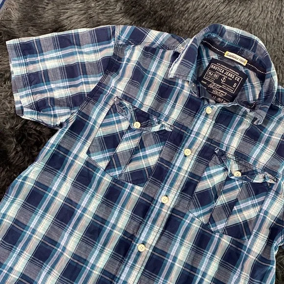 Nautica Jeans Co blue and white plaid shirt-sleeve button down shirt - Picture 3 of 17